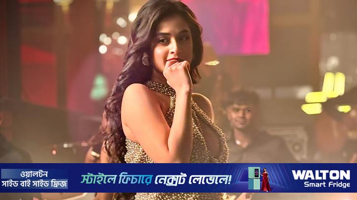 শরীরি হিল্লোলে দর্শক মাত, দর্শনাকে সত্যি নায়িকা ভাবা হয় না?