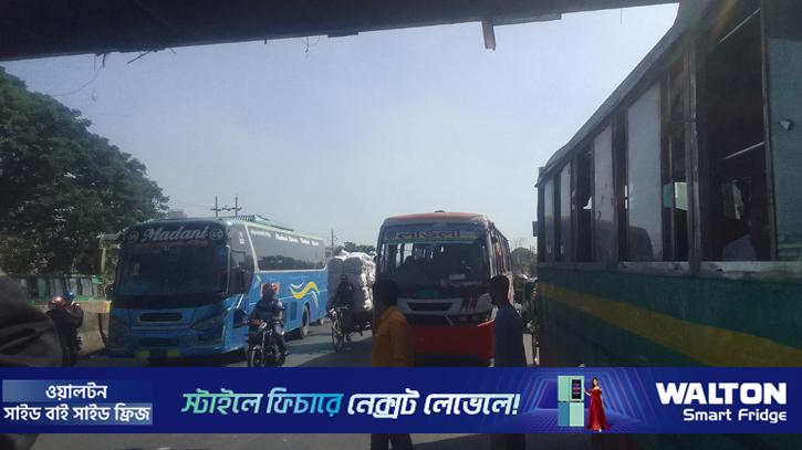 শাটডাউনের প্রভাব নেই, ঢাকা চলছে নিজের ছন্দে