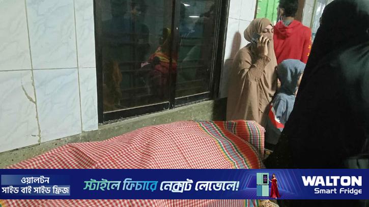 লালবাগে ছুরিকাঘাতে যুবক খুন