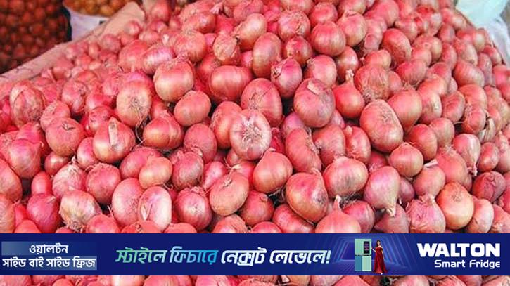 হিলিতে পেঁয়াজের দাম বেড়েছে কেজিতে ৩০ টাকা