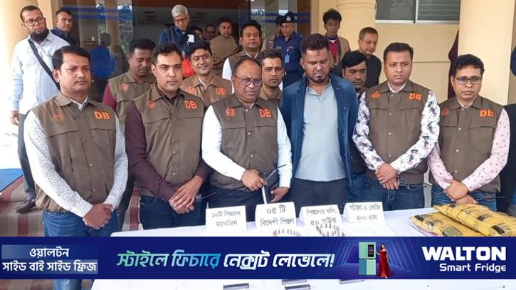 যশোরে বিপুল অস্ত্র-গুলি ও গাঁজাসহ গ্রেপ্তার ১