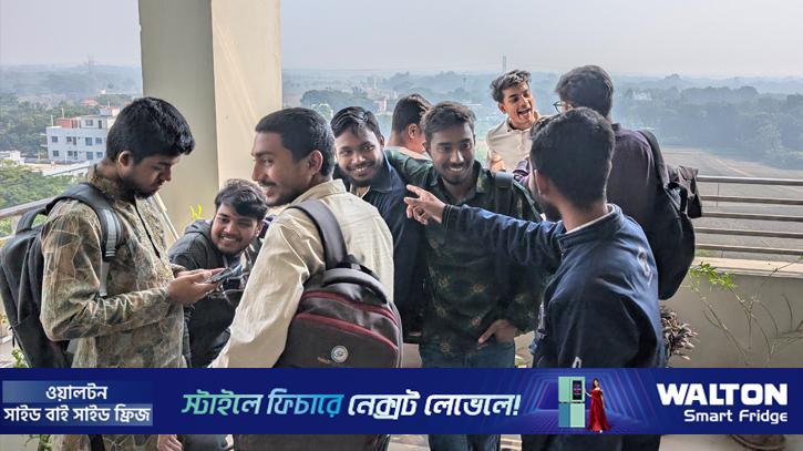 দুপুরের আড্ডায় বাড়ে সম্পর্কের উষ্ণতা