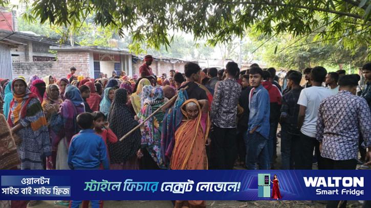 নিয়ন্ত্রণ হারিয়ে মোটরসাইকেল থেকে ছিটকে পড়ে তরুণের মৃত্যু