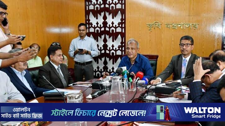 নীতিমালা অনুযায়ী বাদ যাবে অনিয়মকারী সার ডিলার: কৃষি উপদেষ্টা