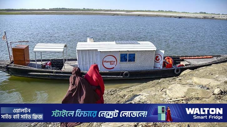 ‘মমতার তরী’ চরাঞ্চলের প্রসূতি মা ও শিশুর আশীর্বাদ