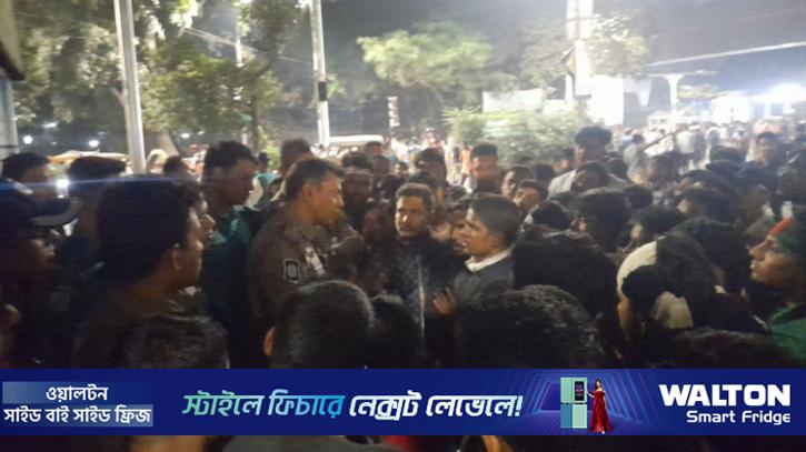 অবরোধ তুলে নিলেন সাত কলেজ শিক্ষার্থীরা