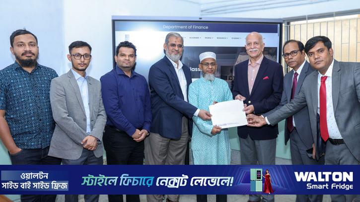 ঢাবির ফিন্যান্স বিভাগকে ডিজিটাল বোর্ড উপহার দিল ওয়ালটন