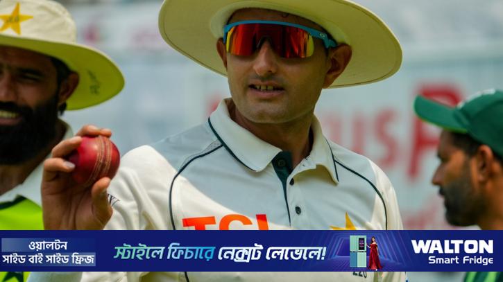 শতরানের উদ্বোধনী জুটিতে জবাব দিচ্ছে পাকিস্তান