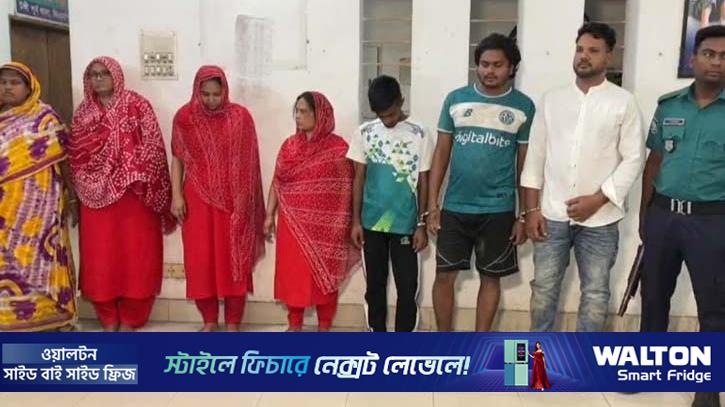 মাদকবিরোধী অভিযানে পুলিশের উপর হামলা, সাউন্ড গ্রেনেড বিস্ফোরণ 