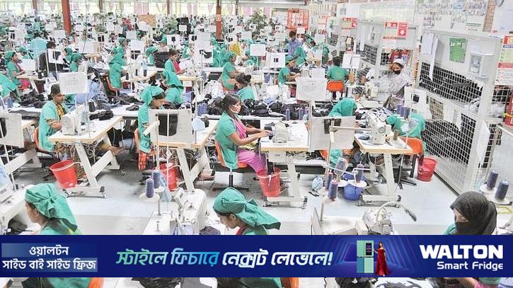 আইনে নিষিদ্ধ, তবু ব্ল্যাক লিস্টিংয়ের অভিযোগ, ইউনিয়ন গঠনেও ভয়
