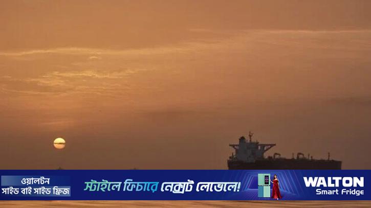 পারস্য উপসাগরে আটকে পড়া ২০ হাজার নাবিক মানসিক চাপের সম্মুখীন