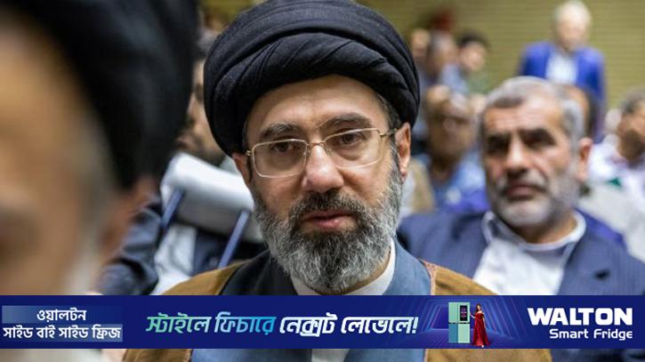 যুদ্ধ কৌশল নির্ধারণে গুরুত্বপূর্ণ ভূমিকা পালন করছেন খামেনি