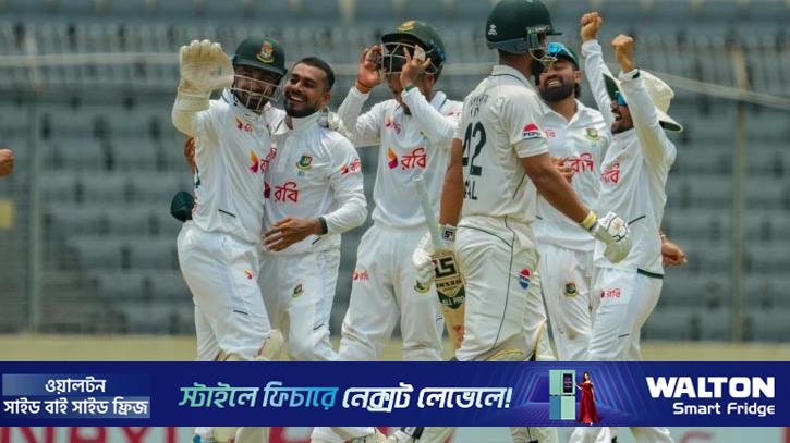 পাকিস্তানকে চাপে রেখে প্রথম সেশন বাংলাদেশের
