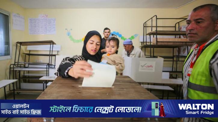 স্থানীয় নির্বাচনে ভোট দিচ্ছেন ফিলিস্তিনিরা