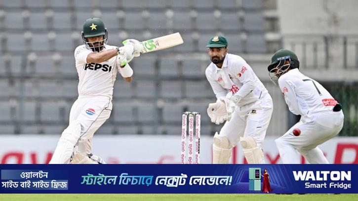 খুররমকে ফেরালেন নাহিদ রানা, নবম উইকেট হারাল পাকিস্তান