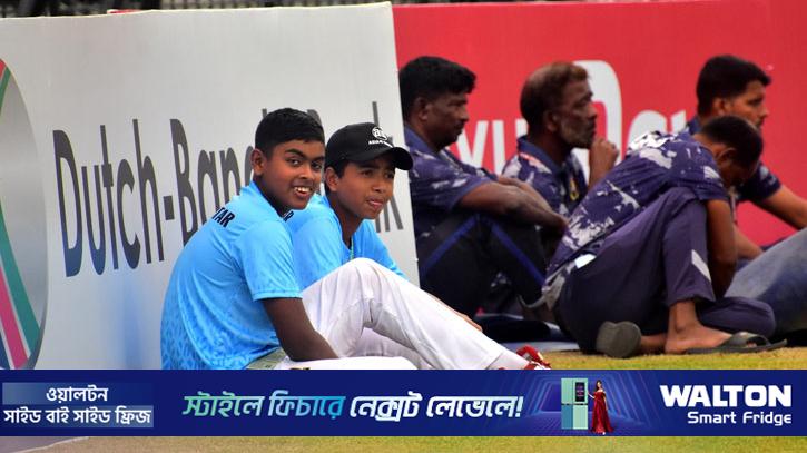 চট্টগ্রামে ‘ফিউচার স্টার’ হিসেবে ফিরল বল বয়ের সংস্কৃতি