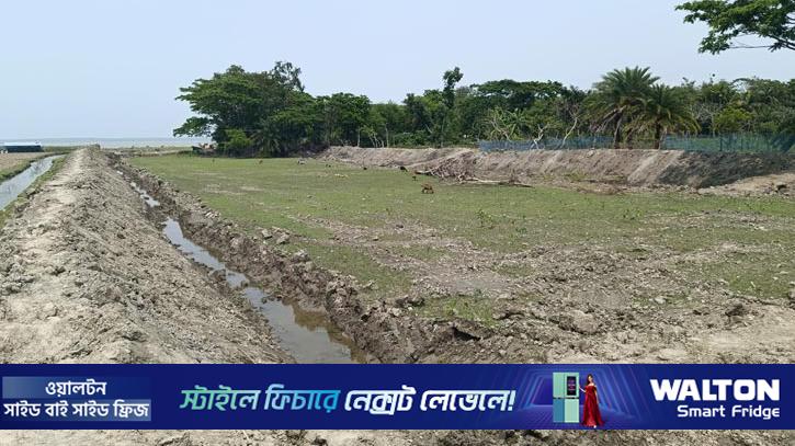 বরগুনায় পাউবোর ২ একর জমি দখল করে মাছের ঘের নির্মাণের অভিযোগ 