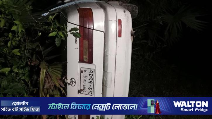 কৃষকের লাশের পাশে প্রাইভেটকার, আটক ৪