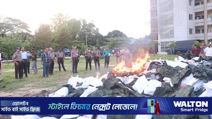 চট্টগ্রামে কুকি-চিন আর্মির ৩১ হাজার পোশাক পুড়িয়ে ধ্বংস