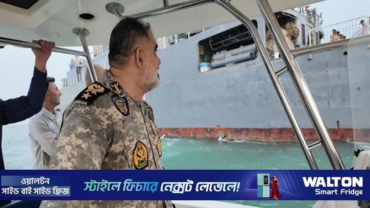 হরমুজে শত্রুর যুদ্ধজাহাজ রুখতে ইরানের ‘ডলফিন’ মোতায়েন