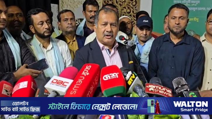 গণমাধ্যম স্বাধীনভাবে কাজ করলে সমাজ ও রাজনীতি জবাবদিহিতার মধ্যে থাকবে