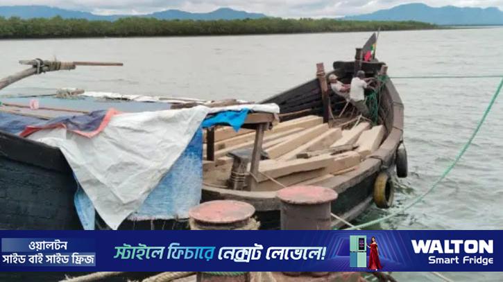 সচল হচ্ছে সীমান্ত বাণিজ্য, কাঠ নিয়ে টেকনাফে এল আরো ২ ট্রলার
