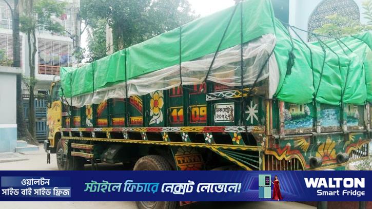 সাভারে খাদ্য অধিদপ্তরের ৩৬১ বস্তা চাল জব্দ, আটক ৩