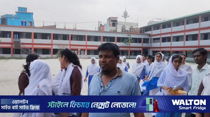 ভুল প্রশ্নে এসএসসি পরীক্ষা, কেন্দ্র সচিবসহ ১১ শিক্ষককে অব্যাহতি