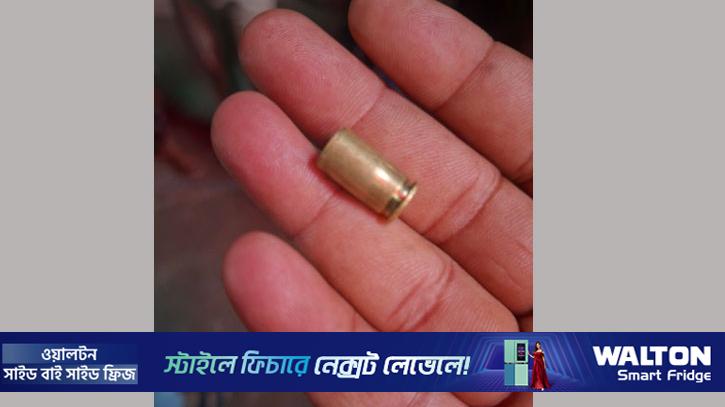 বাকিতে পণ্য না দেওয়ায় শ্রীপুরে সংঘর্ষ, গুলি ছুড়ে আতঙ্ক সৃষ্টি