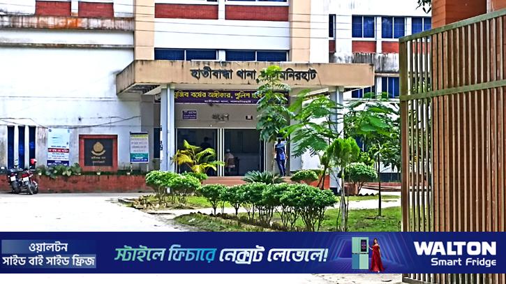 দুই পুলিশ কর্মকর্তাকে পিটিয়ে হাতকড়াসহ মাদক কারবারিকে ছিনতাই