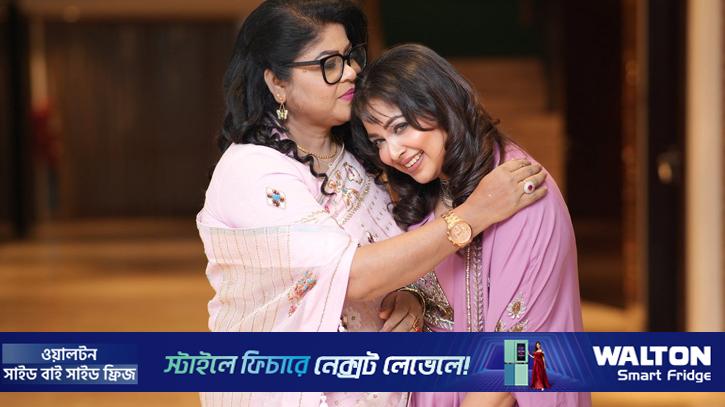 বাবার জন্য আক্ষেপ থাকলেও মায়ের হাসিই আমার শান্তি: কোনাল