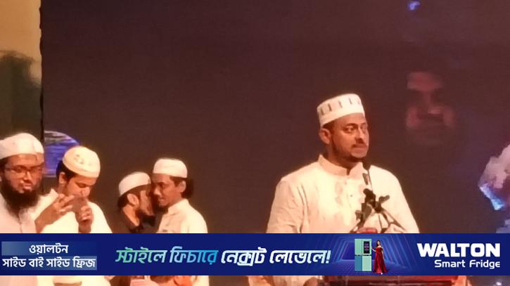 দাড়ি-টুপি দেখলে মিডিয়া আসে না: নাসীরুদ্দীন