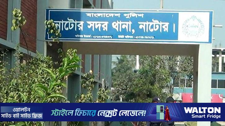 কাজ শেষে ফিরে বিশ্রাম নিচ্ছিলেন স্বামী, কুপিয়ে ‘মারলেন’ স্ত্রী