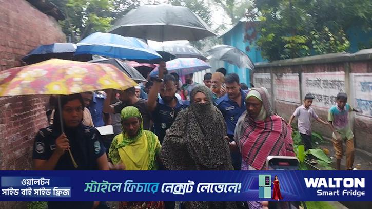 স্বামীকে গলা কেটে হত্যাচেষ্টা, স্ত্রী আটক