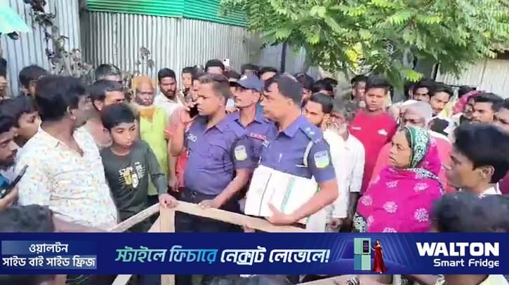 টয়লেটে মিলল শিশুর লাশ, আটক ৩
