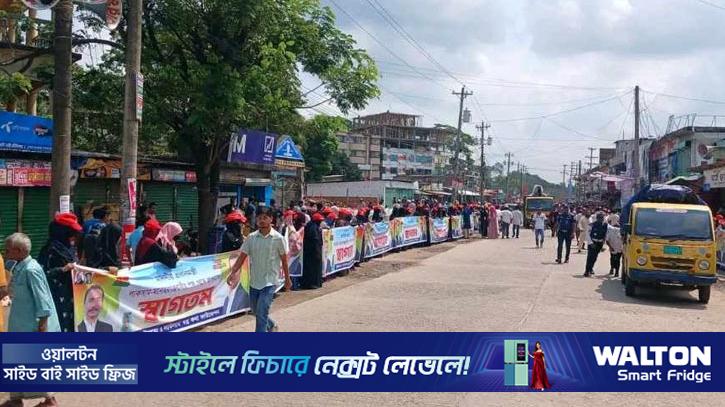 কুমিল্লায় তারেক রহমানের পথসভা মঞ্চ প্রস্তুত