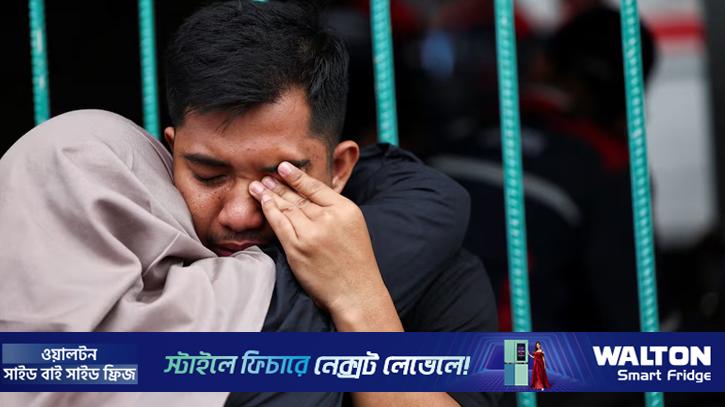 ইন্দোনেশিয়ায় দুই ট্রেনের ভয়াবহ সংঘর্ষ: নিহত ১৪, আহত ৮৪