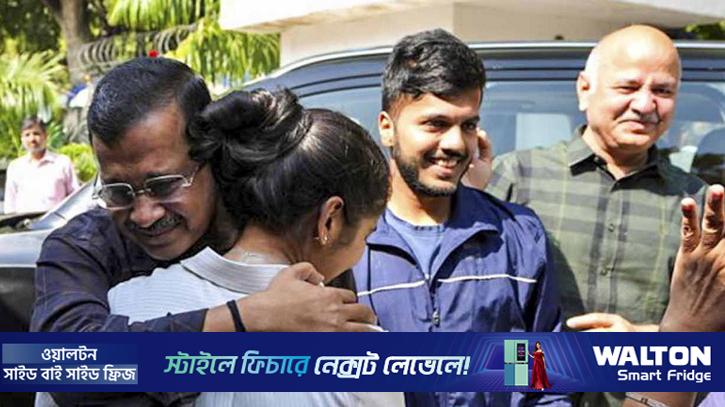 দুর্নীতি মামলা থেকে অব্যাহতি পেলেন কেজরিওয়াল