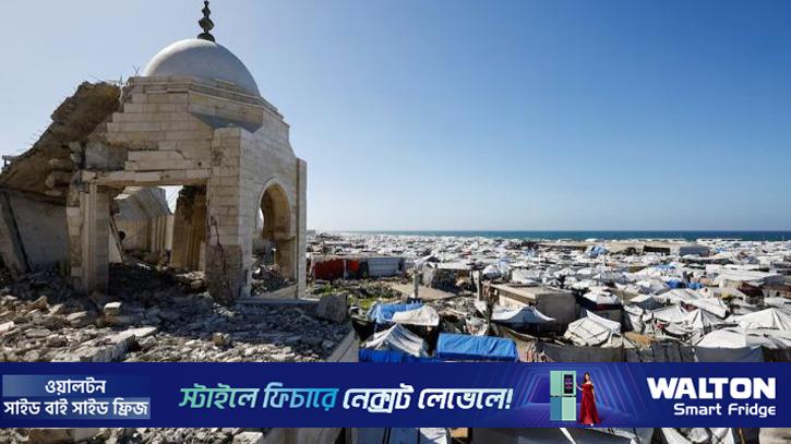 মসজিদের ধ্বংসাবশেষে একটি রোজা পার করলেন গাজার বাসিন্দারা