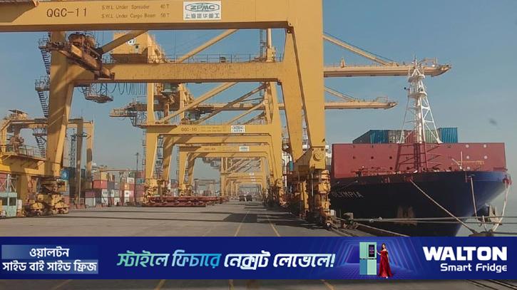 ধর্মঘটে অচল চট্টগ্রাম বন্দর