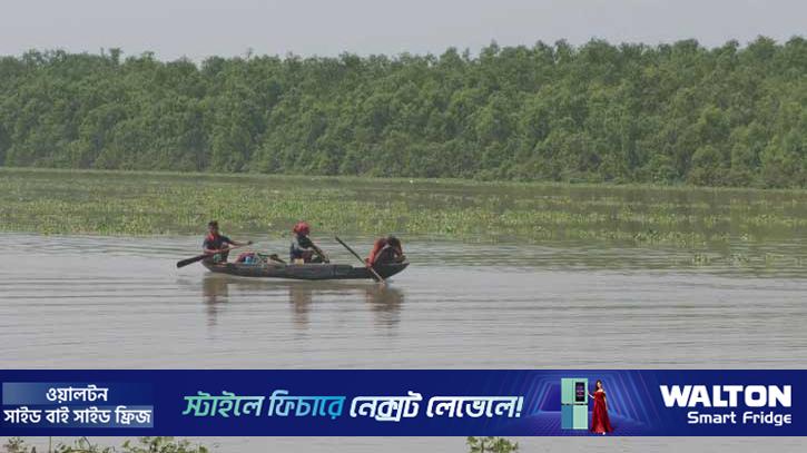বনদস্যু আতঙ্কে জেলেদের সুন্দরবনে মাছ ধরা বন্ধ
