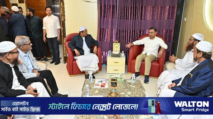 ইসলামী আন্দোলনের আমিরের বাসায় তারেক রহমান 