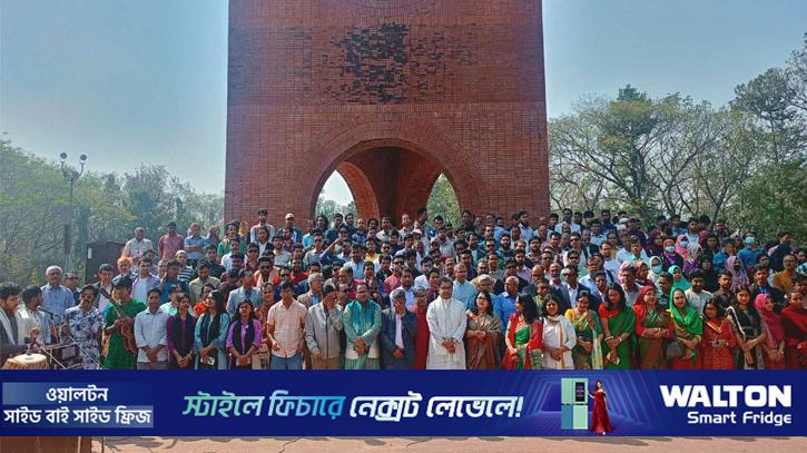 নতুন সরকারের শপথে জাবিতে সমবেত কণ্ঠ