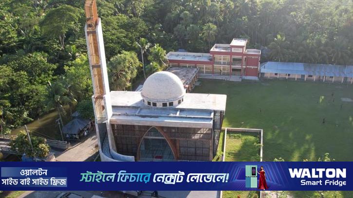 বাগেরহাটের প্রত্যন্ত গ্রামে নান্দনিক মসজিদ