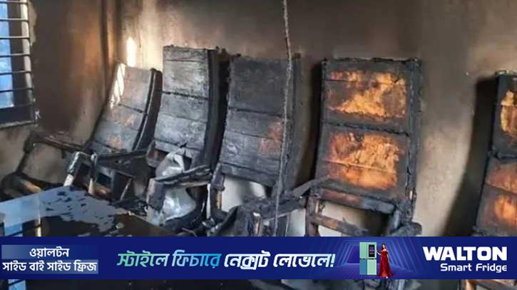 না.গঞ্জে বিএনপির কার্যালয়ে পেট্রোল বোমা নিক্ষেপ