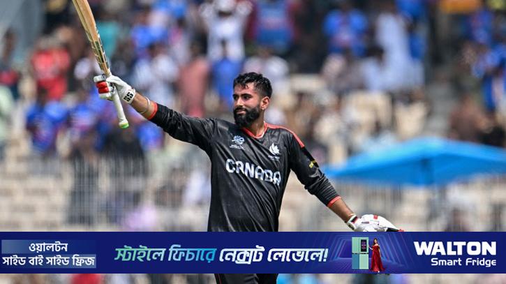 বিশ্বকাপে সেঞ্চুরি হাঁকিয়ে ইতিহাস গড়লেন কিশোর যুবরাজ