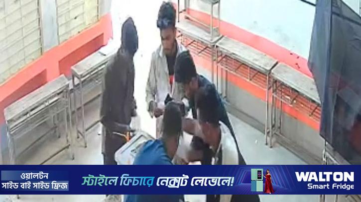 ভালুকায় বুথে সিল মারার ভিডিও ভাইরাল, আসলেই কী ঘটেছিল