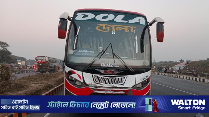 শিবচরে এক্সপ্রেসওয়েতে বাসচাপায় পথচারী নিহত