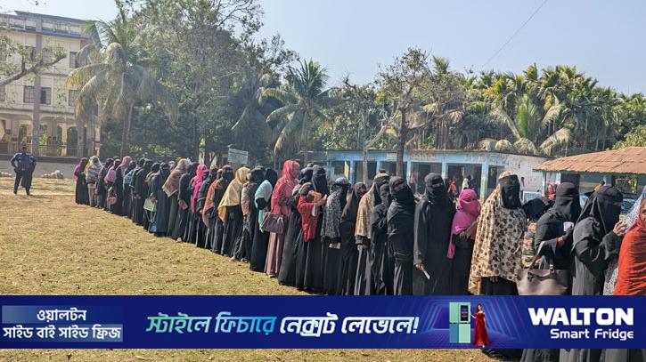 কক্সবাজারে নারী ভোটারদের উপস্থিতি বেশি