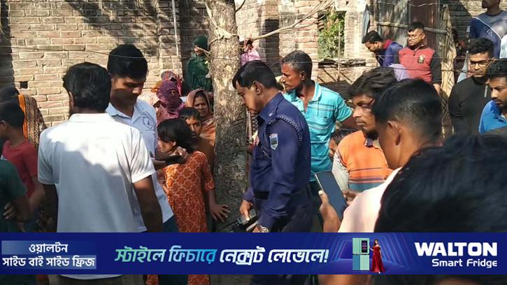 নেশার টাকা না পেয়ে বাবাকে কুপিয়ে হত্যা, ছেলে আটক